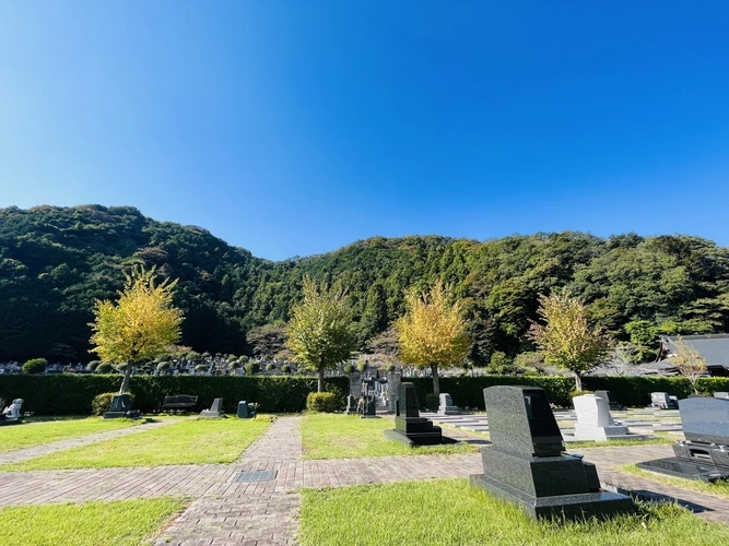 春泉寺 第２高尾霊園 ～メモリアルガーデン紫苑～ 豊かな自然