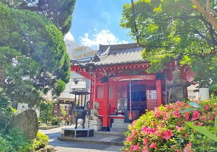 屋内墓苑 小石川墓陵 小石川墓陵はこんにゃく閻魔で有名な源覚寺に隣接しています。