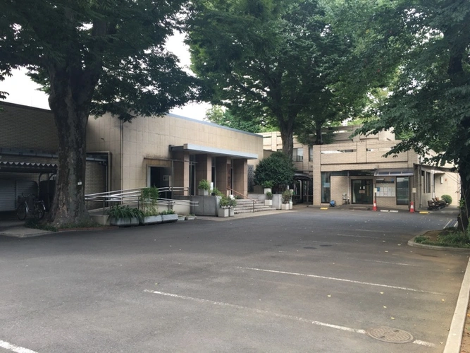 都立 雑司ヶ谷霊園 駐車場の写真