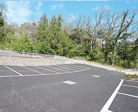 空と海 新・吉祥公園墓地 駐車場の写真