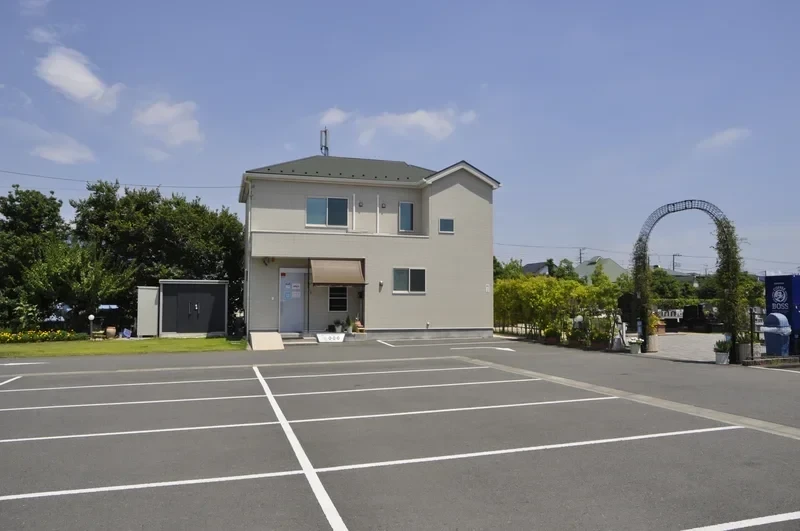 あおぞら霊園 駐車場の写真