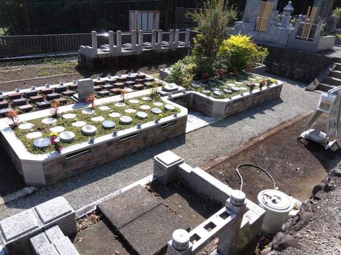 プレミアム愛川の里樹木葬墓地 