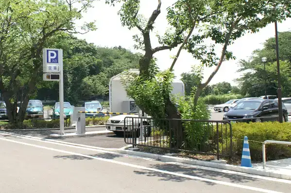 横浜市営 メモリアルグリーン 駐車場の写真