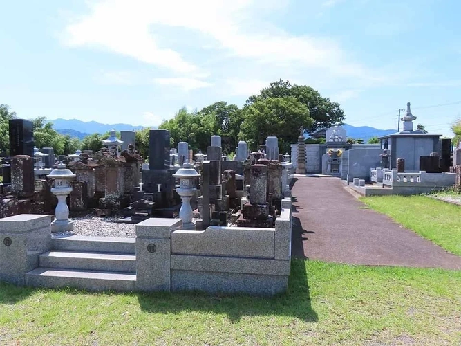 戒善寺墓地（安穏廟 永代供養墓） 