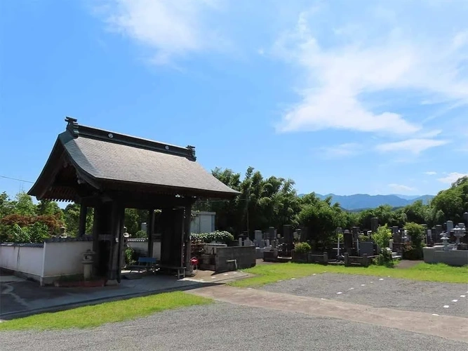 伊勢原市 戒善寺墓地（安穏廟 永代供養墓）