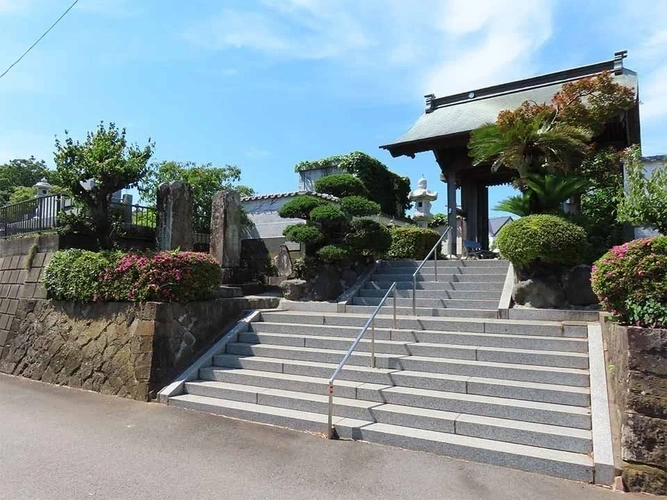 伊勢原市 戒善寺墓地（安穏廟 永代供養墓）