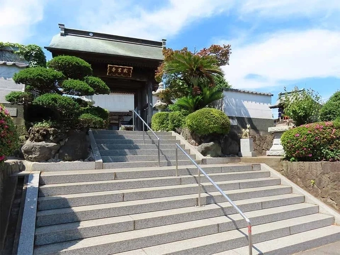 伊勢原市 戒善寺墓地（安穏廟 永代供養墓）