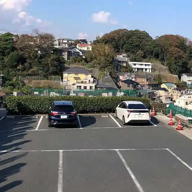 磯子の丘・海の見える樹木葬 駐車場の写真