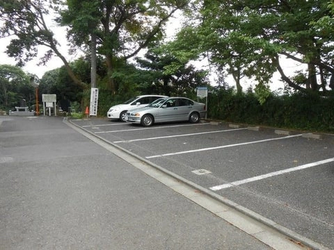 藤沢市営 西富墓地 駐車場の写真