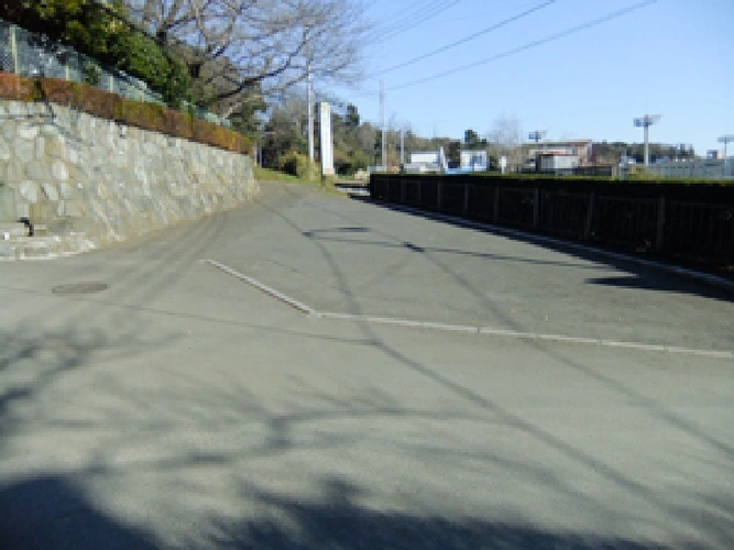 茅ヶ崎公園墓地 駐車場の写真