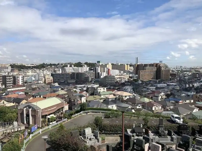 南の丘メモリアルパーク「みなみの丘やすらぎの碑」 高台からの景色