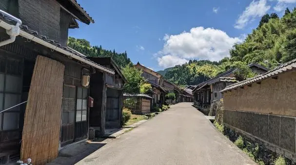 横浜の街を見渡せる高台の墓地