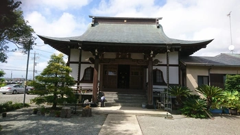 バリアフリー対応の好立地寺院