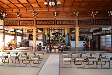 衹王山 妙法寺 法要施設の写真