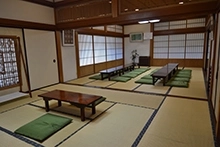 衹王山 妙法寺 会食施設の写真