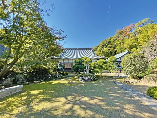 横浜慶珊寺樹木葬墓地 境内