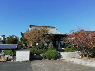 豊かな自然と落ち着いた雰囲気の寺院墓地