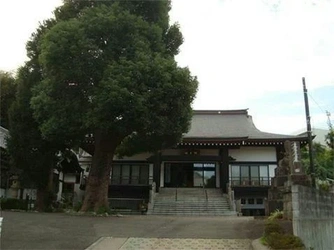 豊かな自然と落ち着いた雰囲気の寺院墓地