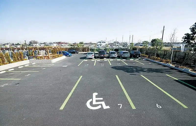 草加ガーデンメモリアル 駐車場の写真