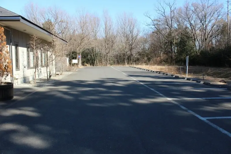 ふじみ野霊園 広々している駐車場