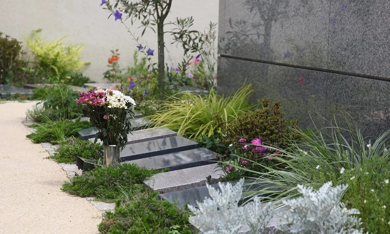 慈眼寺 樹木葬「お花畑の霊園」 