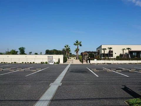 メモリアルガーデン桶川霊園 駐車場の写真