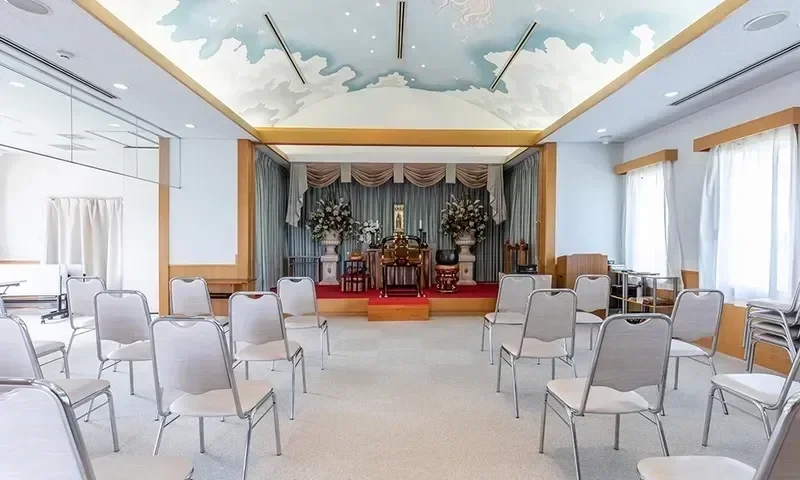 浦和霊園 明るい雰囲気の浦和霊園会館2階の会食室