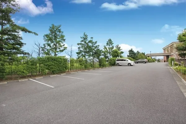 富士見メモリアルガーデン 永代供養墓「彩雲」 駐車場の写真