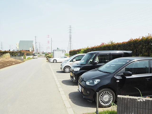 芝生の霊園あさか野セカンドステージ 駐車場の写真