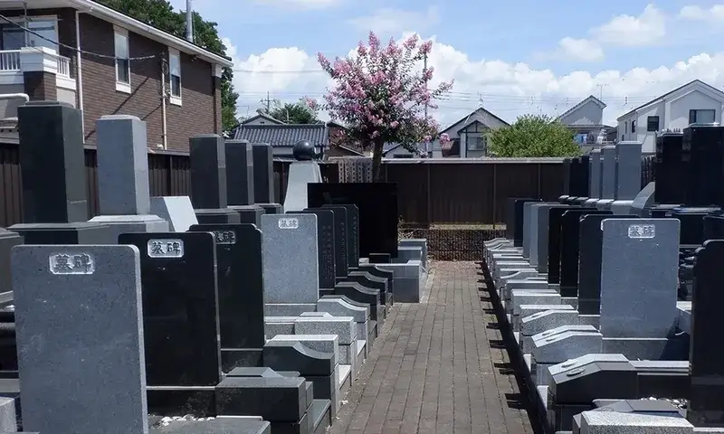 朝霞東霊園 歩きやすい参道