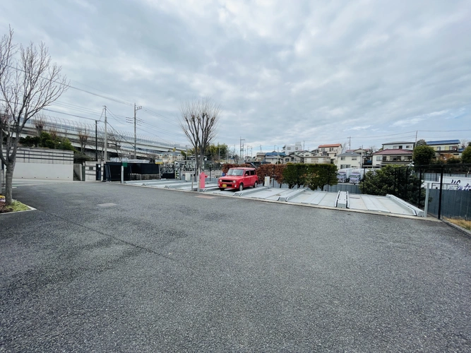 川口メモリアル和楽邸 駐車場の写真