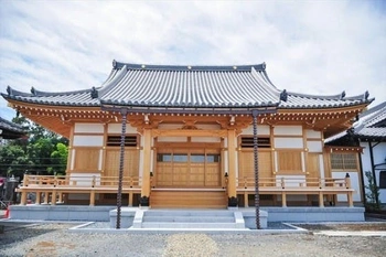 伊奈熊蔵忠勝の眠る歴史ある寺院