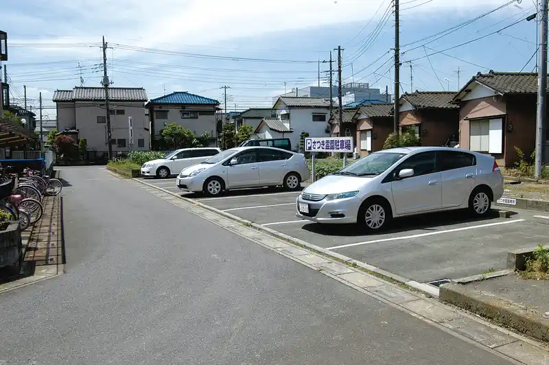 三郷さつき霊園 駐車場の写真