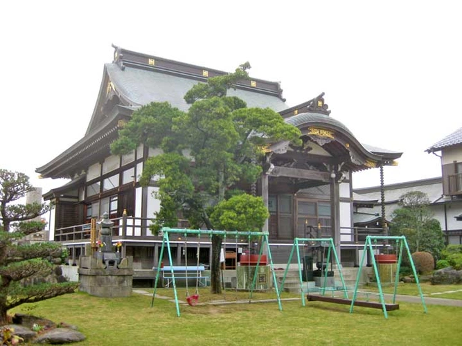 行田市 本法寺 久遠廟