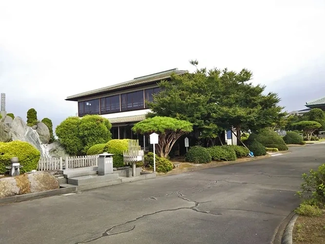 川越聖地霊園 緑豊かな園内