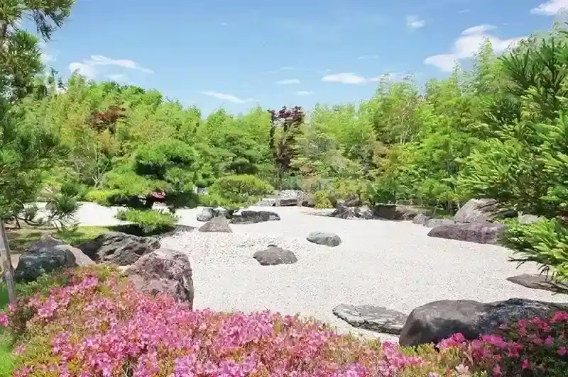 櫻乃丘聖地霊園 日本最大級の庭園