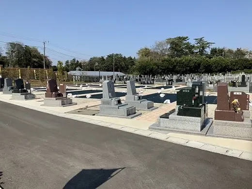 市内唯一の大型公園墓地