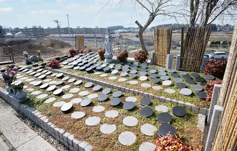 柏樹木葬墓地