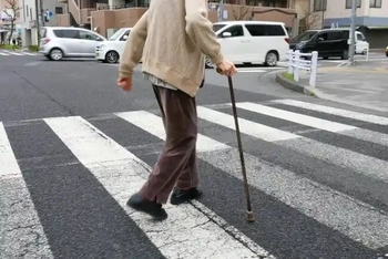 行徳駅から徒歩5分の好立地でお参りしやすい環境