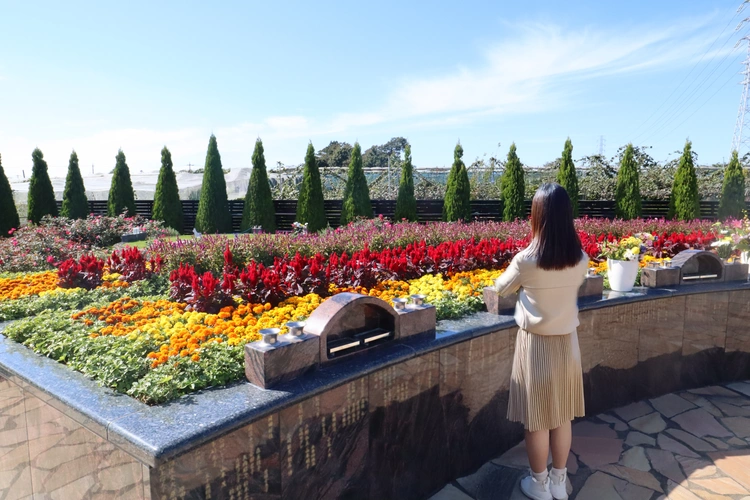 ガーデニング式永代供養墓「花の区」