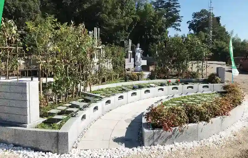 印西市 「愛樹木葬」白井ニュータウン樹木葬墓地
