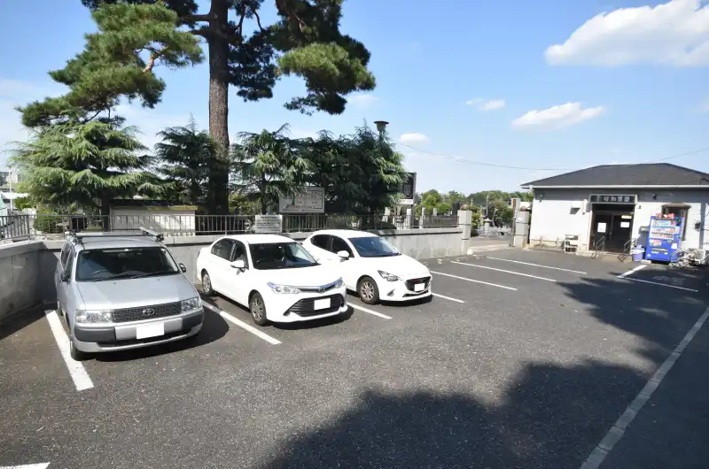 昭和霊園 駐車場の写真