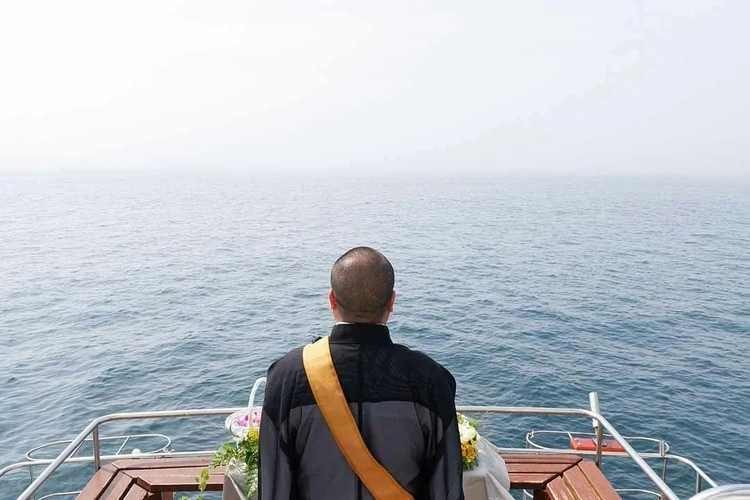 妙海寺 海洋散骨付き永代供養墓 