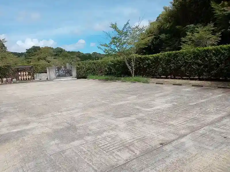 能満寺やすらぎの里霊園 駐車場