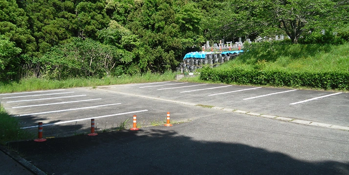 一宮町営 宮の森霊園 駐車場の写真