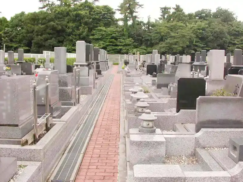 野田やすらぎの里 綺麗に整備された墓地