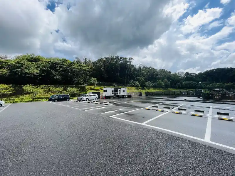 三舟霊園 駐車場の写真