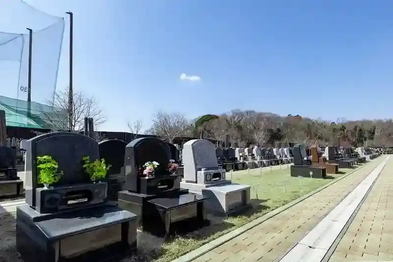 芝生墓地