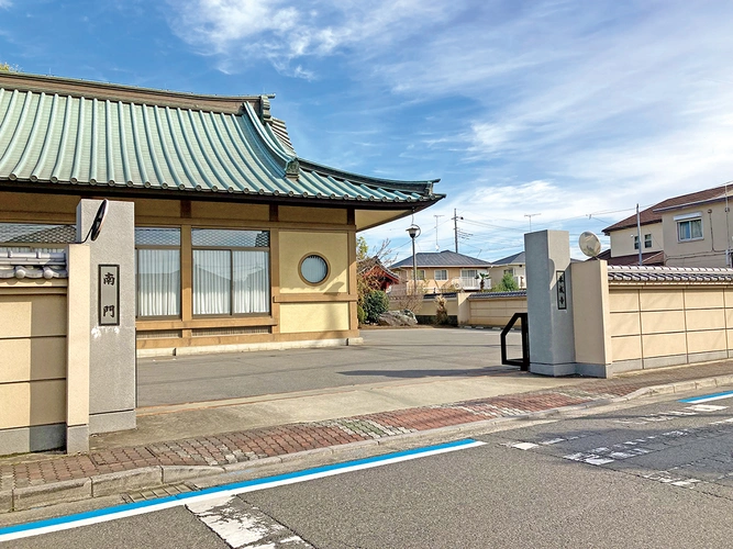 古河沙羅双樹樹木葬墓地 南門　駐車場