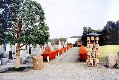 伊奈聖地霊園 永代供養墓「縁の丘」・自然葬墓「四季のやすら樹」 